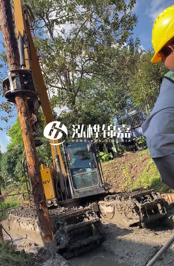 景德鎮(zhèn)河道清淤專業(yè)施工-狹窄河道挖機清理河道的方法？